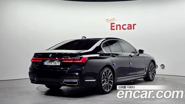 BMW 7-Series 730d xDrive M Sport — пробег 120 179 км — фото 2 из 5