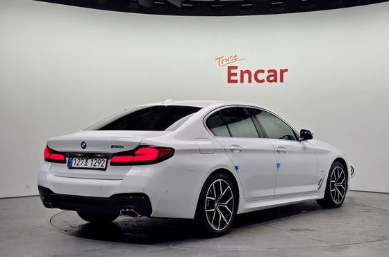 BMW 5-Series 530i M Sport Package — пробег 33 486 км — фото 2 из 5