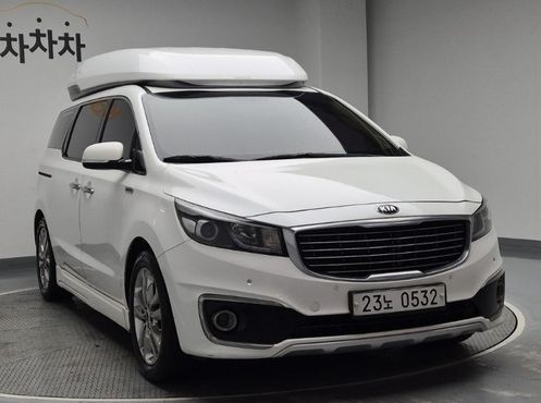 Kia Carnival 9-seater Hi-Limousine Prestige High roof — пробег 200 184 км — фото 4 из 5