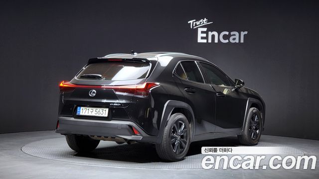 Lexus UX из Кореи Encar
