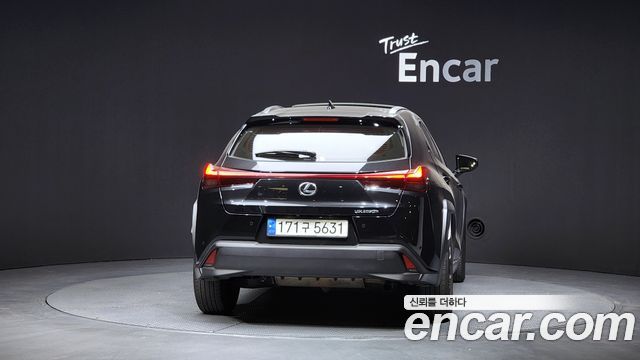 Lexus UX из Кореи Encar