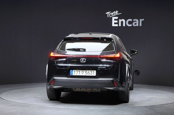 Lexus UX 2.0 2WD — пробег 57 292 км — фото 4 из 5