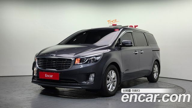 Kia Carnival 11-seater Luxury — пробег 122 810 км — фото 1 из 5