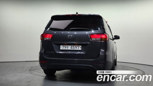 Kia Carnival 11-seater Luxury — пробег 122 810 км — фото 4 из 5