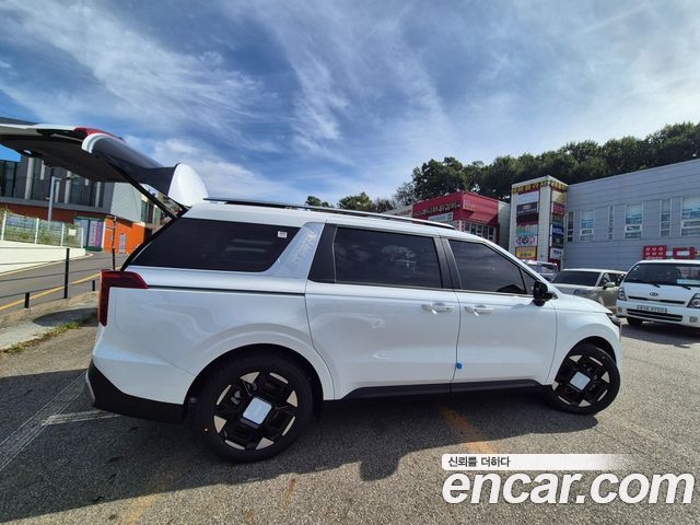 Kia Carnival HEV 9 seater Prestige — пробег 890 км — фото 4 из 5