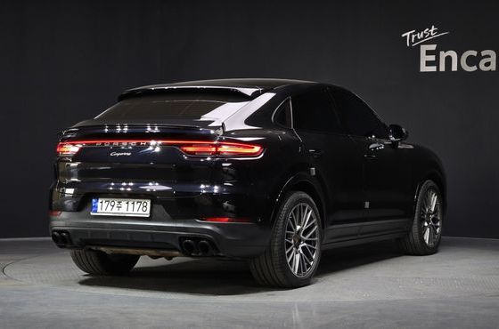 Porsche Cayenne 3.0 COUPE PLATINUM EDITION — пробег 56 045 км — фото 2 из 5
