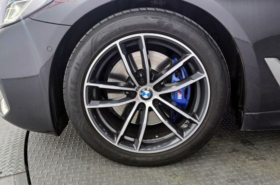 BMW 5-Series 520i M Sport — пробег 49 781 км — фото 5 из 5