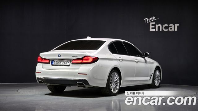 BMW 5-Series 530i Luxury — пробег 18 028 км — фото 2 из 5