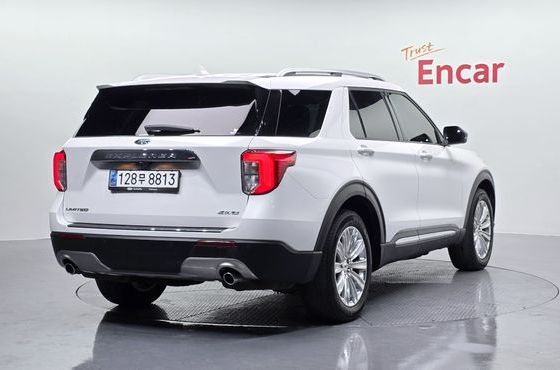 Ford Explorer 2.3 LimIted 4WD — пробег 67 930 км — фото 2 из 5