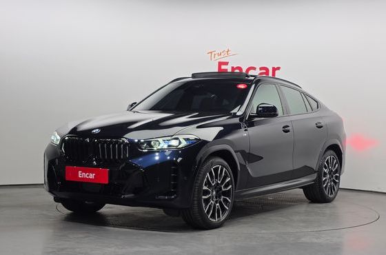 BMW X6 xDrive40i M Sport — пробег 9 923 км — фото 1 из 5