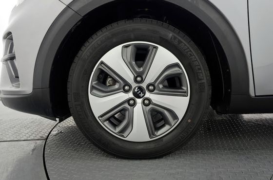 Kia Niro 1.6 HEV Luxury — пробег 55 930 км — фото 5 из 5