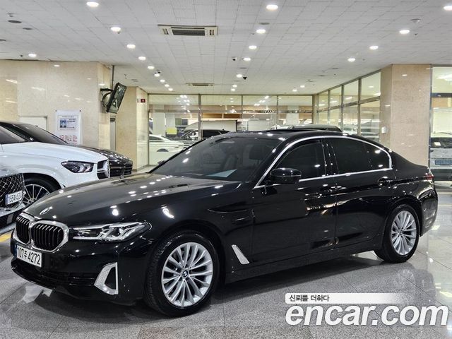 BMW 5-Series 523d xDrive Luxury — пробег 44 435 км — фото 1 из 5