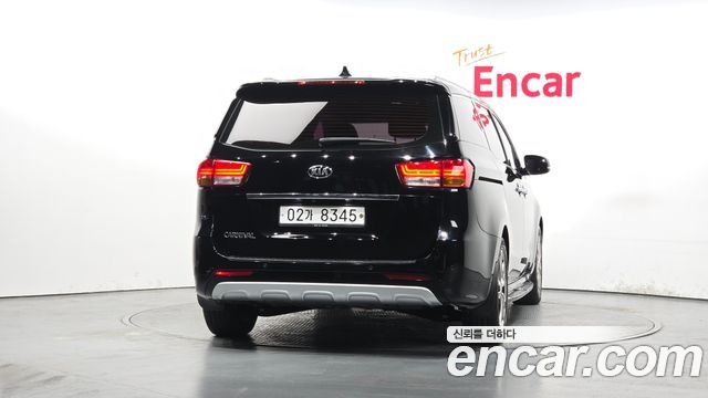 Kia Carnival из Кореи Encar