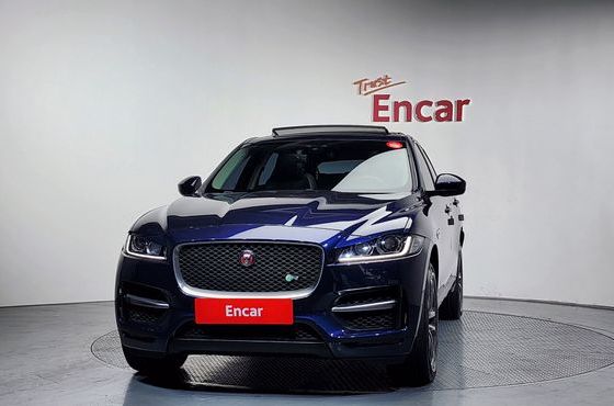 Jaguar F-PACE 20d R-Sport — пробег 108 888 км — фото 3 из 5
