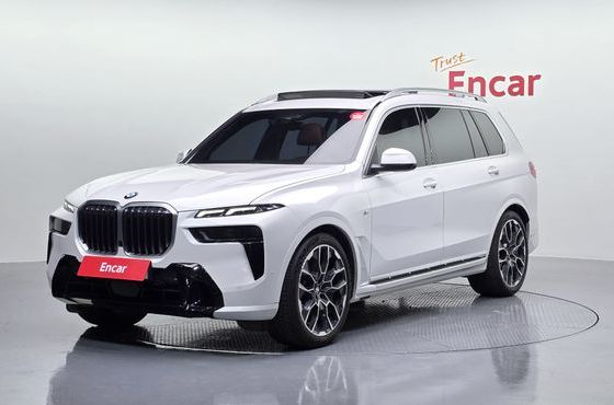 BMW X7 xDrive 40i M Sport 6STR — пробег 67 965 км — фото 1 из 5