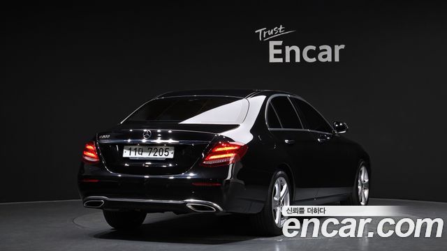 Mercedes-Benz E-Class из Кореи Encar