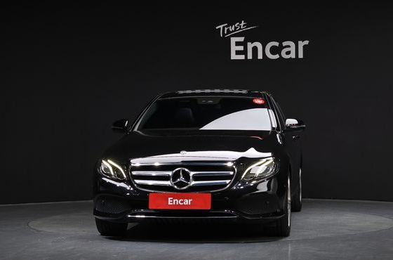 Mercedes-Benz E-Class E200 Avantgarde — пробег 113 435 км — фото 3 из 5