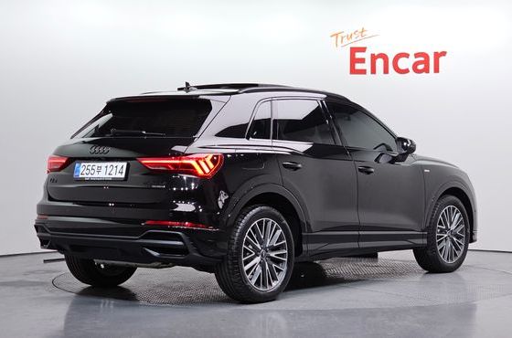 Audi Q3 40 TFSI Quattro Premium — пробег 13 916 км — фото 2 из 5