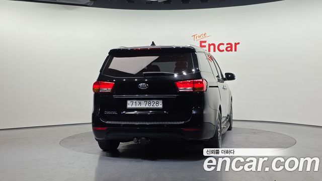 Kia Carnival 11-seater Prestige — пробег 84 516 км — фото 4 из 5