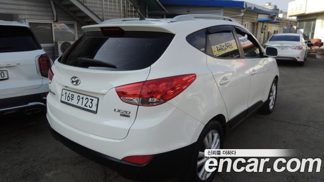 Hyundai Tucson Diesel 2WD LX20 Luxury — пробег 283 183 км — фото 4 из 5