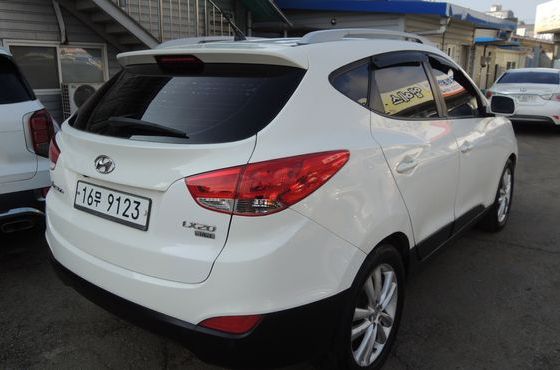 Hyundai Tucson Diesel 2WD LX20 Luxury — пробег 283 183 км — фото 4 из 5