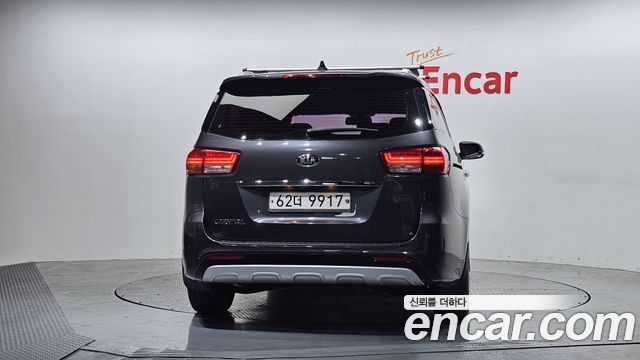 Kia Carnival 9-seater Prestige — пробег 175 809 км — фото 4 из 5