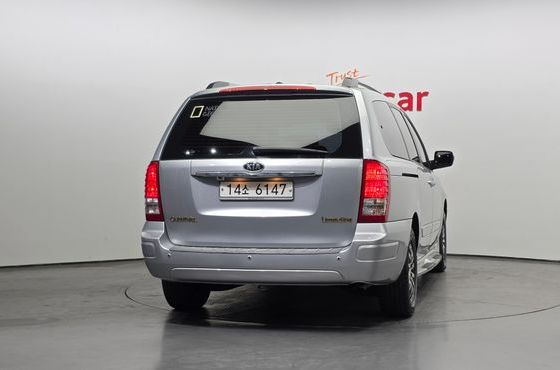 Kia Carnival New Carnival Limousine President — пробег 118 090 км — фото 4 из 5