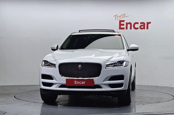 Jaguar F-PACE 20d Prestige — пробег 41 772 км — фото 3 из 5