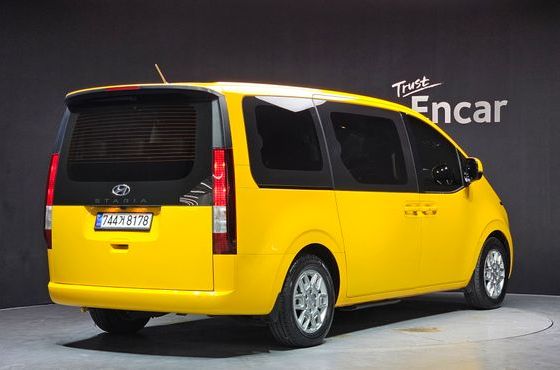 Hyundai Staria Tourer 11-Seater Modern — пробег 62 270 км — фото 2 из 5