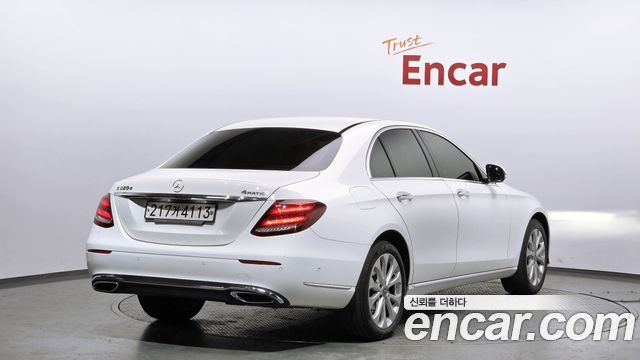 Mercedes-Benz E-Class из Кореи Encar