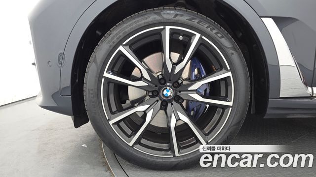 BMW X7 xDrive 40d M Sport 6STR — пробег 102 771 км — фото 5 из 5