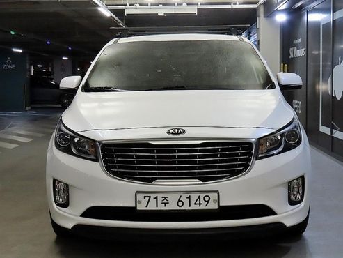 Kia Carnival 11-seater Deluxe — пробег 234 498 км — фото 2 из 5