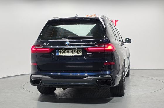 BMW X7 xDrive 40d M Sport 6STR — пробег 80 681 км — фото 4 из 5