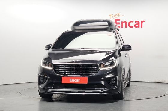 Kia Carnival 9-Seater Noblesse Special — пробег 104 267 км — фото 3 из 5