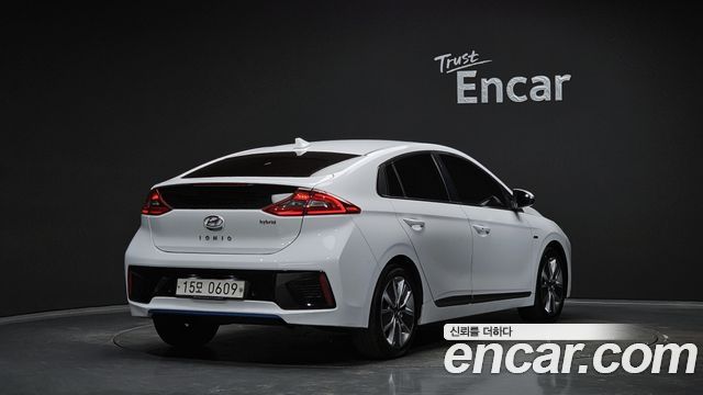 Hyundai Ioniq Q — пробег 221 846 км — фото 2 из 5