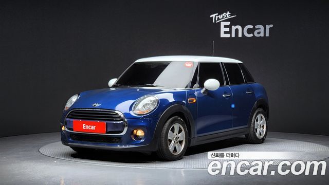 Mini Cooper 5Door Standard 3rd — пробег 140 107 км — фото 1 из 5