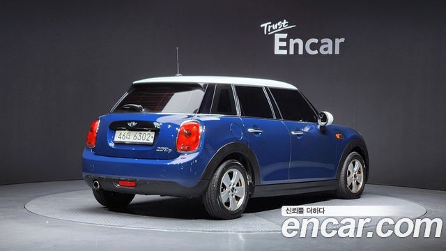 Mini Cooper 5Door Standard 3rd — пробег 140 107 км — фото 2 из 5