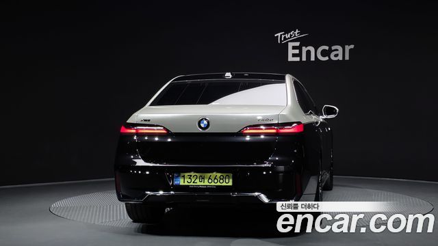 BMW 7-Series 740d xDrive M Sport — пробег 5 871 км — фото 4 из 5
