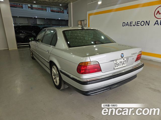 BMW 7-Series из Кореи Encar