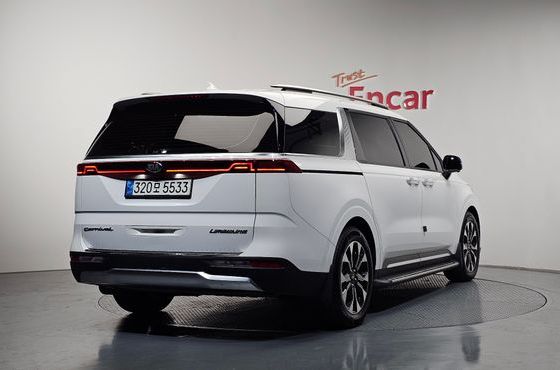 Kia Carnival 7-Seater Signature — пробег 74 765 км — фото 2 из 5