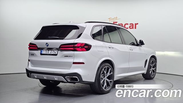 BMW X5 xDrive 30d M Sport — пробег 5 940 км — фото 2 из 5