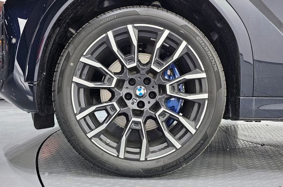 BMW X6 xDrive40i M Sport — пробег 37 км — фото 5 из 5