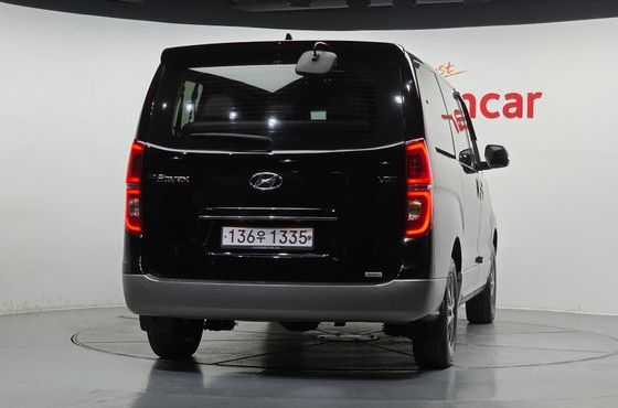 Hyundai Starex 4WD Urban 9-Seater Exclusive — пробег 98 349 км — фото 4 из 5