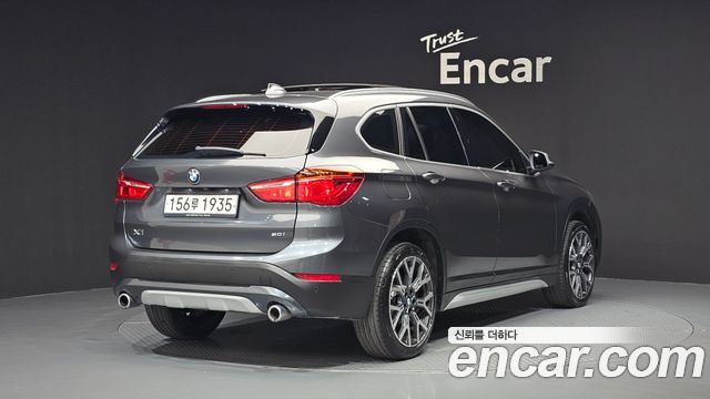 BMW X1 xDrive 20i xLine — пробег 80 750 км — фото 2 из 5