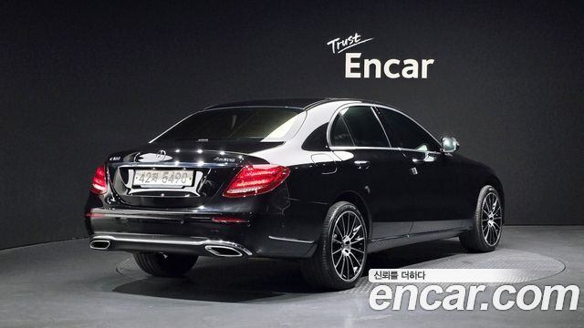 Mercedes-Benz E-Class из Кореи Encar