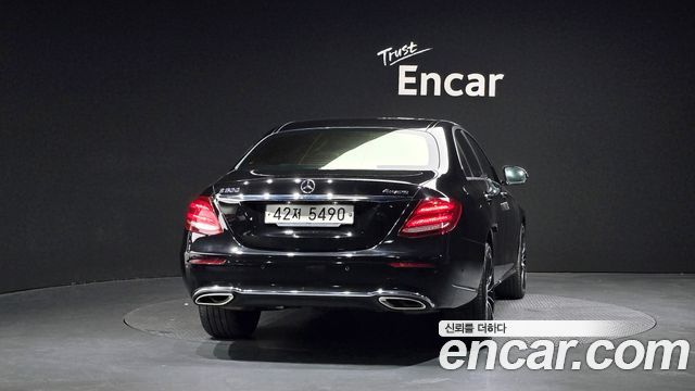 Mercedes-Benz E-Class из Кореи Encar