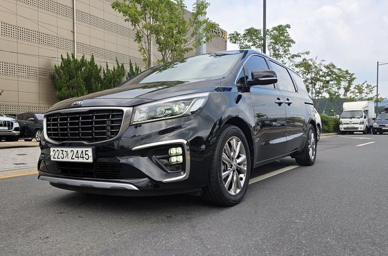 Kia Carnival 9-Seater Noblesse Special — пробег 129 185 км — фото 1 из 5