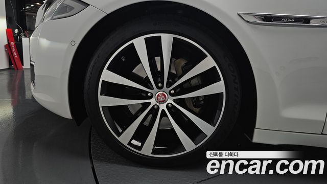 Jaguar XJ из Кореи Encar