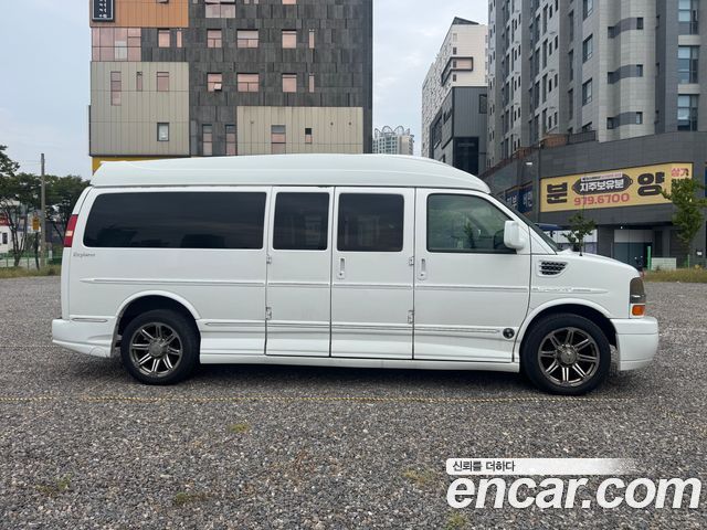 Chevrolet Express Van 6.0 — пробег 56 899 км — фото 2 из 5