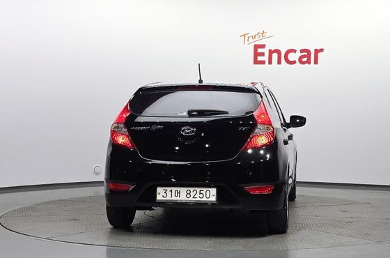 Hyundai Accent WIT 1.4 VVT Premier — пробег 113 388 км — фото 4 из 5